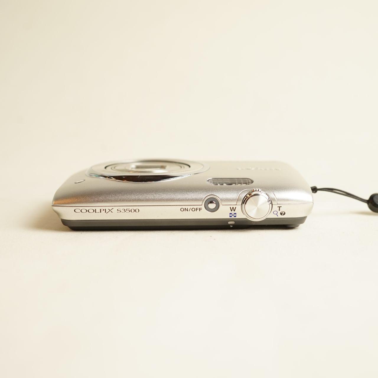 Nikon Coolpix S3500 Digital Camera | 20.1MP | Tested & Working | Silver