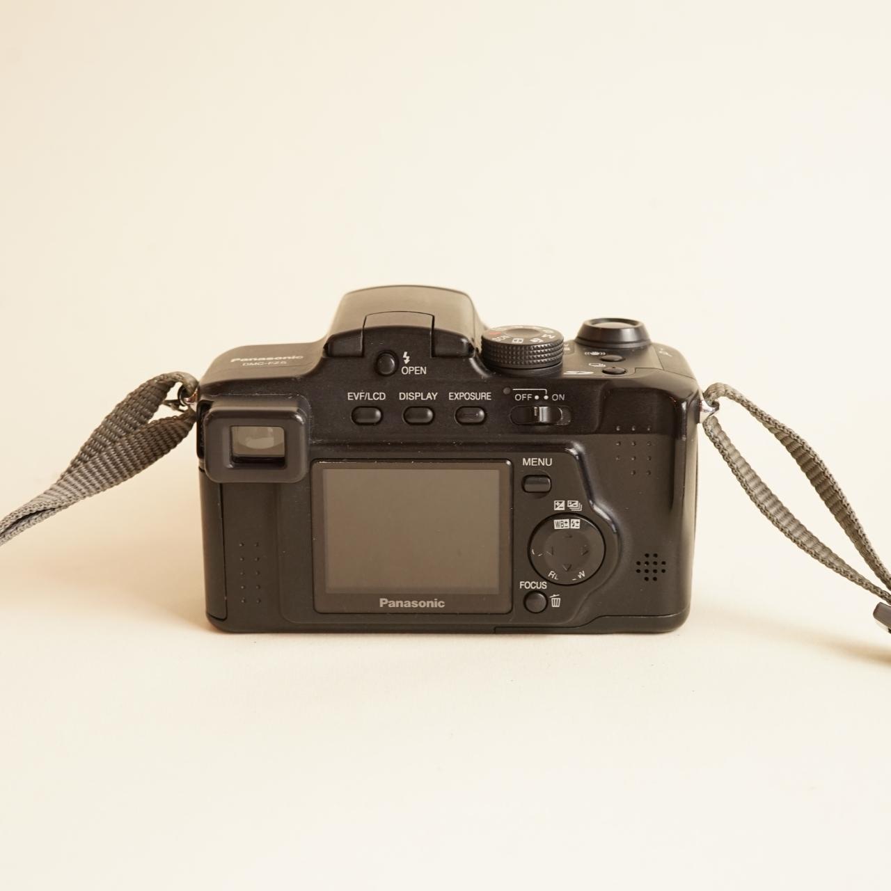 Panasonic Lumix DMC-FZ5 Digital Camera | 5MP | Read Description | Black