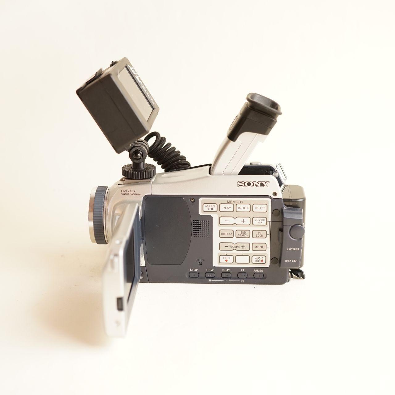 Sony Handycam DCR-TRV18 MiniDV Camcorder with Tapeless Setup | Tested & Working | Silver