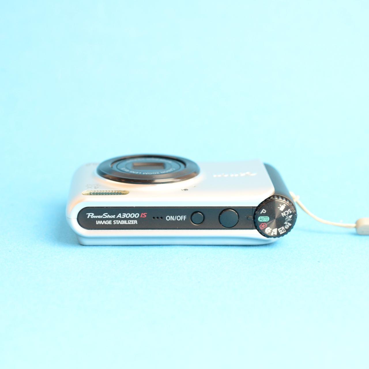 Canon PowerShot A3000 IS Digital Camera | 10.0MP | Tested & Working | Silver