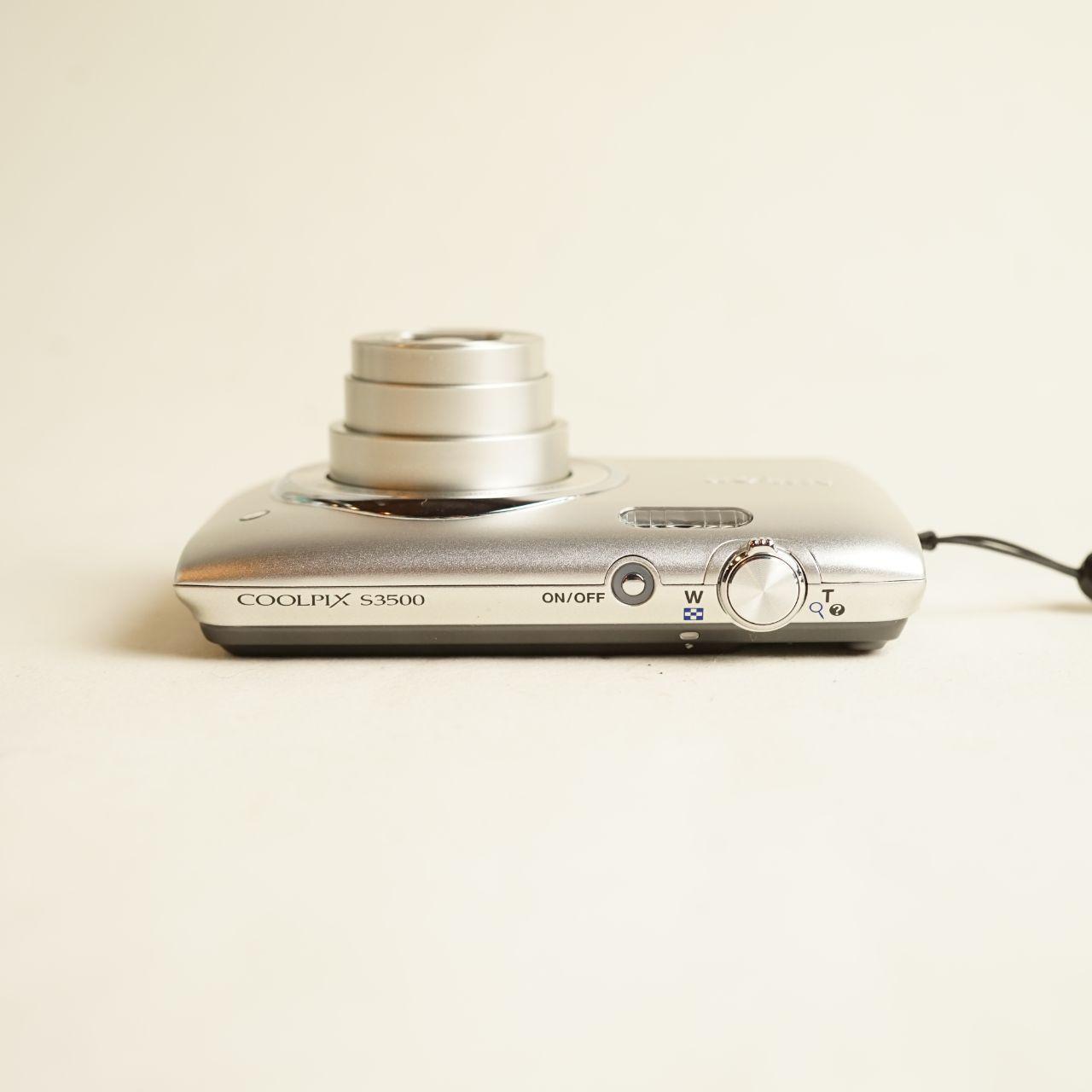 Nikon Coolpix S3500 Digital Camera | 20.1MP | Tested & Working | Silver