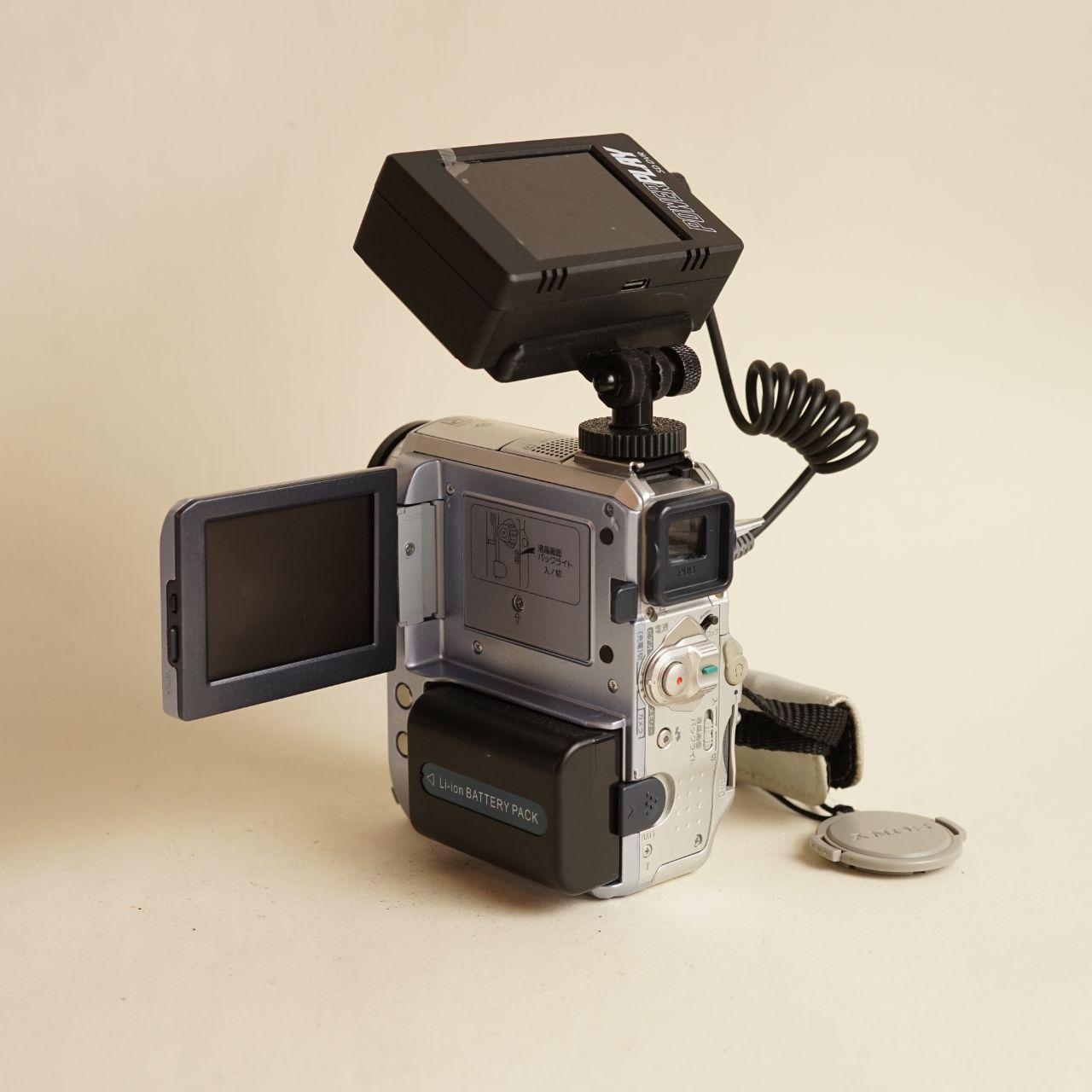 Sony Handycam DCR-PC105 MiniDV Camcorder with a Tapeless Setup