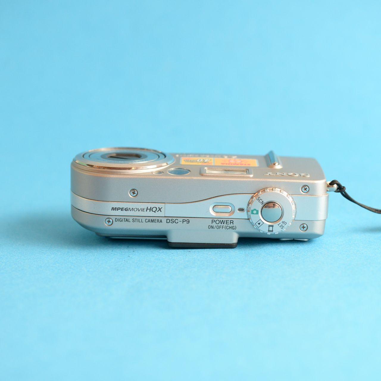 Sony Cyber-shot DSC-P9 Digital Camera | 4.0MP | Tested & Working | Silver