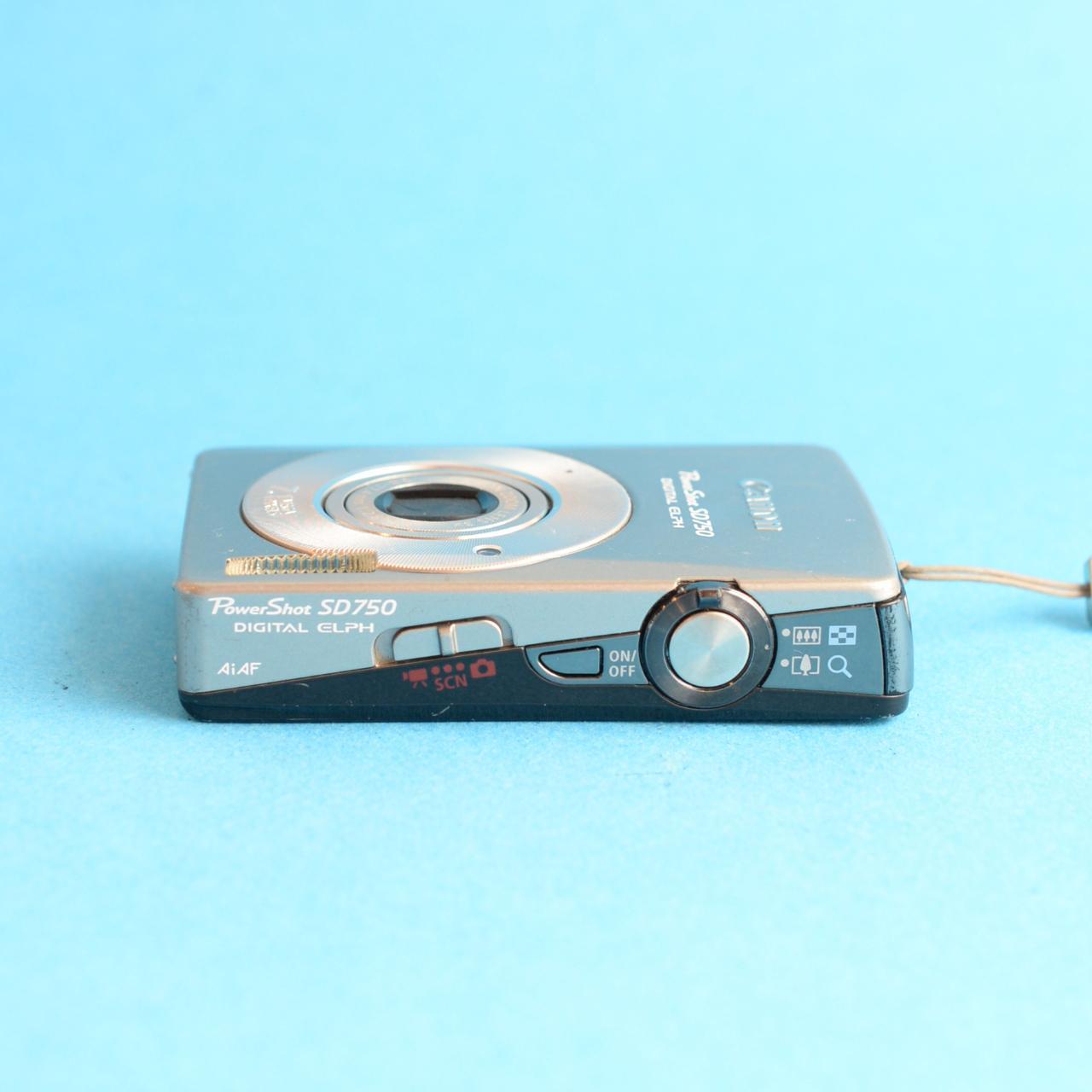 Canon PowerShot SD750 Digital Camera | 7MP | Read Description | Silver