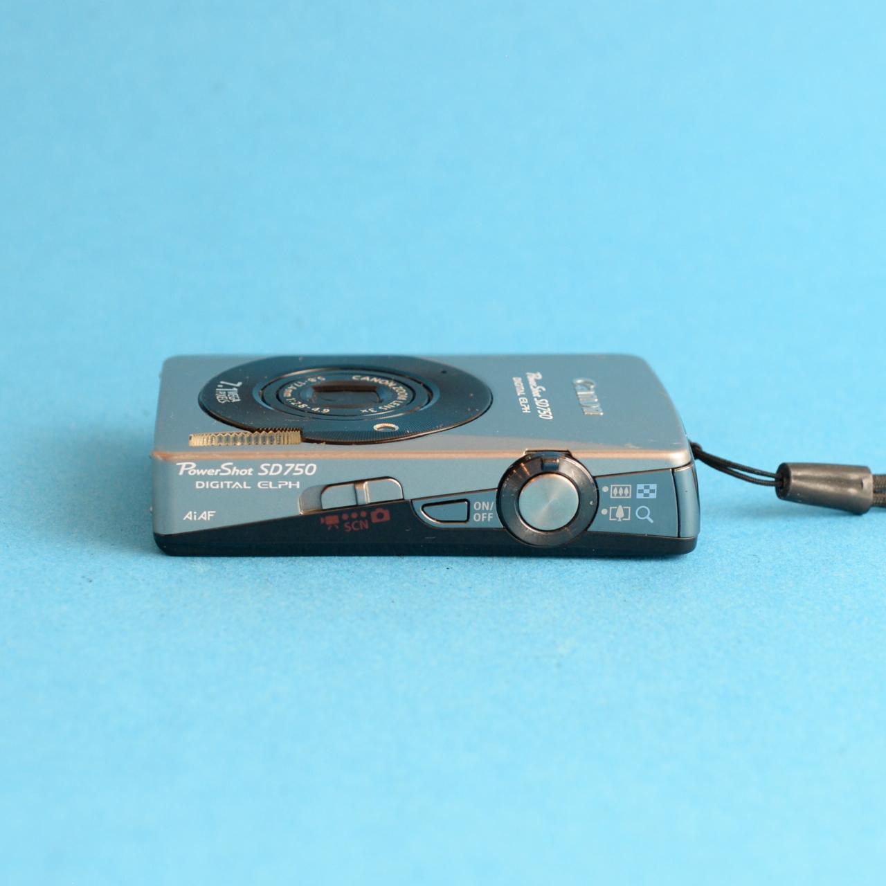 Canon PowerShot SD750 Digital Camera | 7MP | Tested & Working | Silver