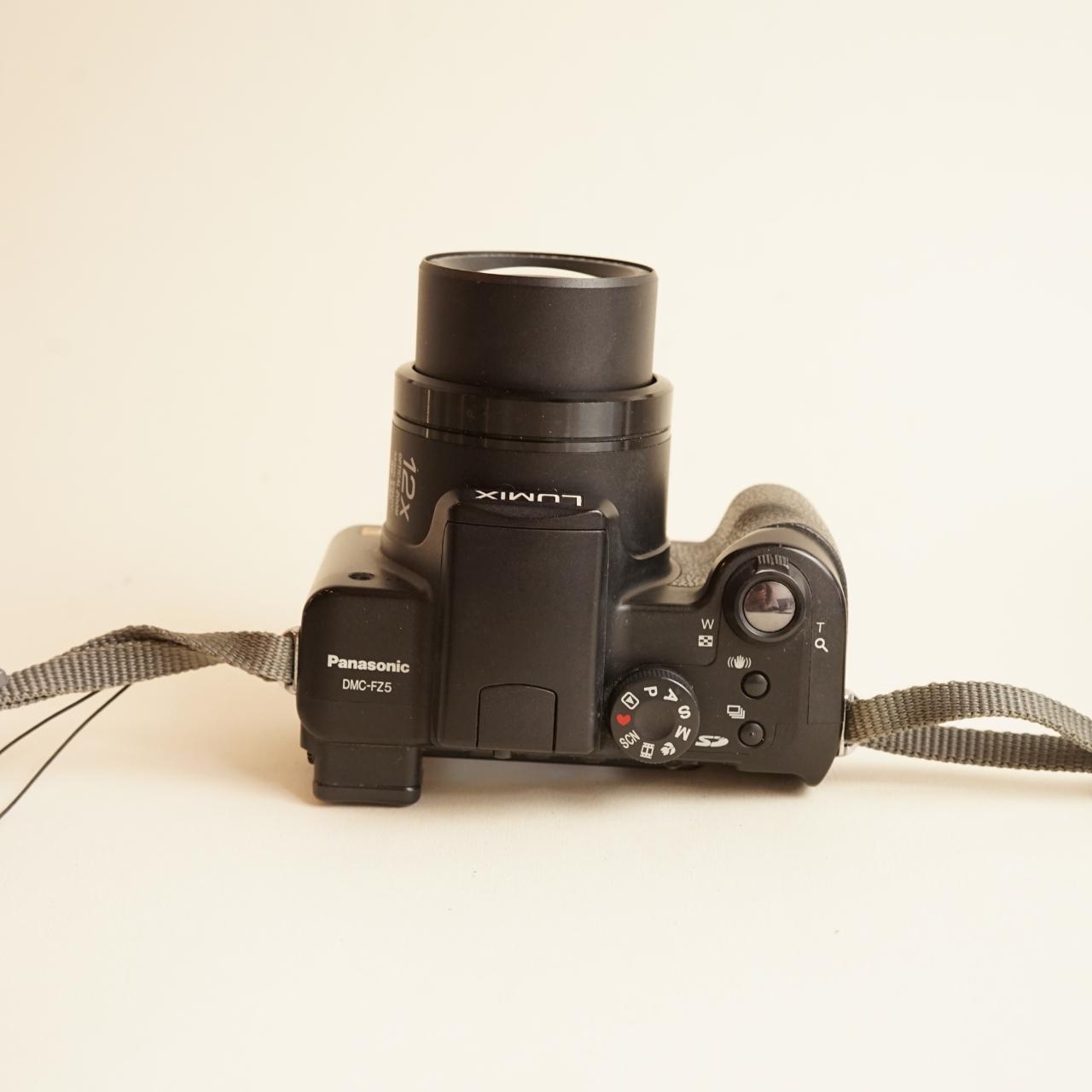 Panasonic Lumix DMC-FZ5 Digital Camera | 5MP | Read Description | Black