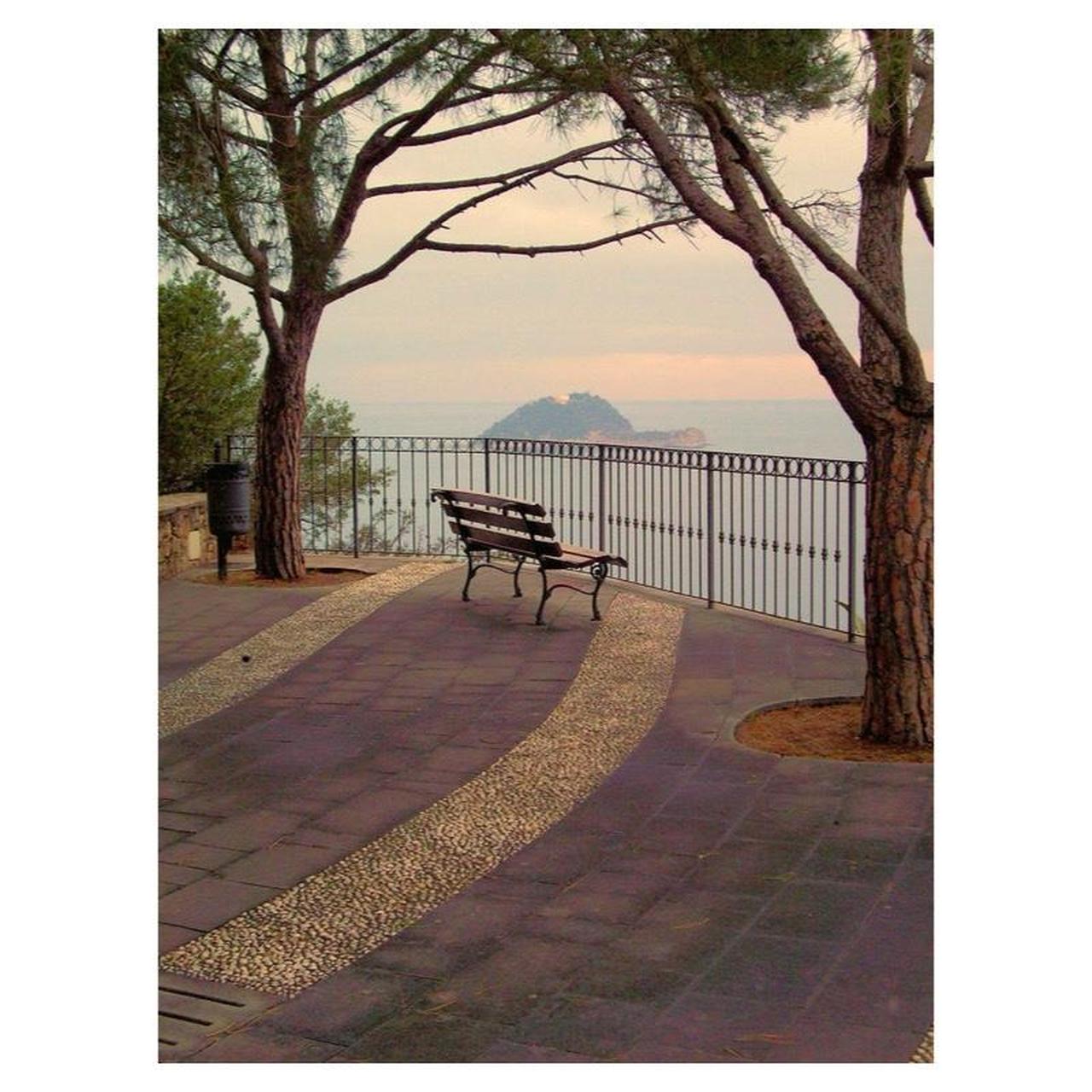 Kodak EasyShare M853 Digital Camera | 8.2MP | Tested & Working | Red