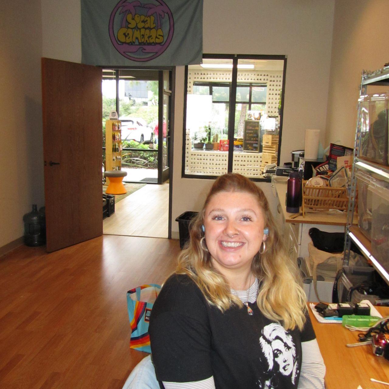 Canon PowerShot SX210 IS Digital Camera | 14.1MP | Read Description | Black